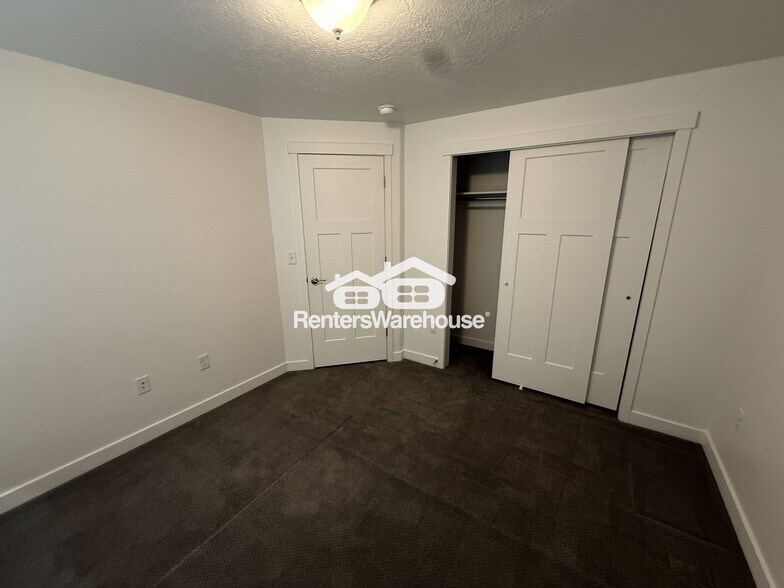 Building Photo - 14792 Chimney Pass Dr