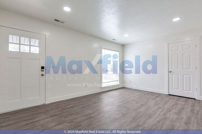 Building Photo - North Salt Lake 2 BD 1 BA Only $500 Deposi...