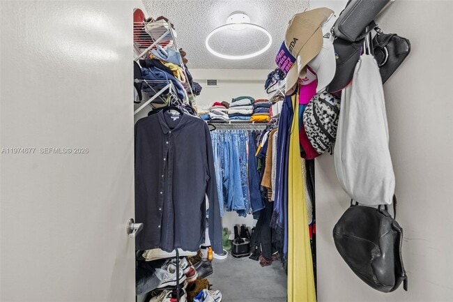 Building Photo - 650 West Ave