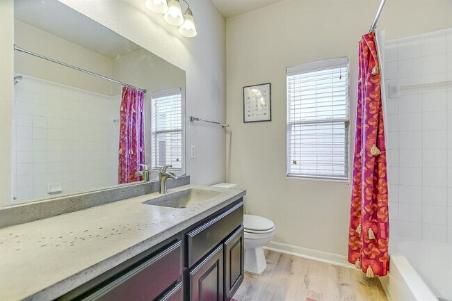 Building Photo - 2913 Saville Loop