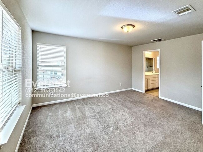 Building Photo - 4-Bedroom Home with Modern Comforts Near S...