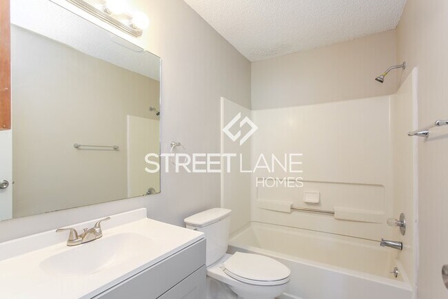 Building Photo - Charming 3 Bedroom in Galloway!