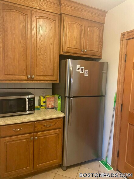 Building Photo - 16 S Russell St