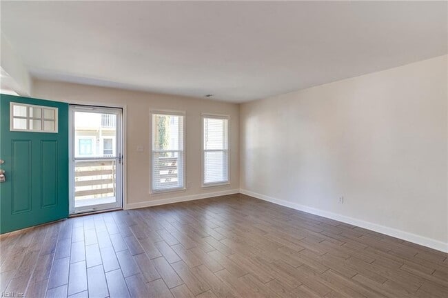 Building Photo - 3746 Pendleton Ave