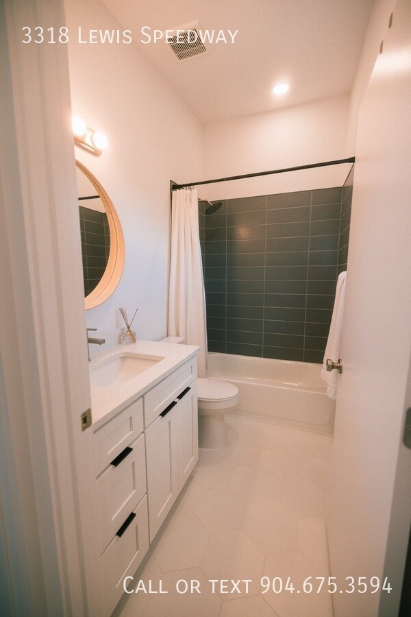 Building Photo - 3318 Lewis Speedway