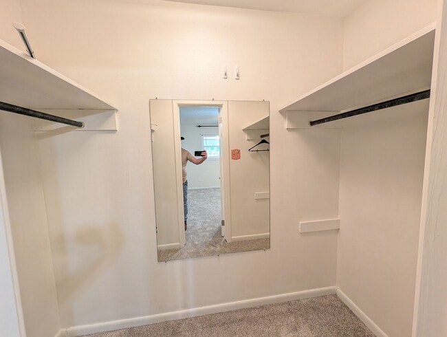 Building Photo - Summit Duplex