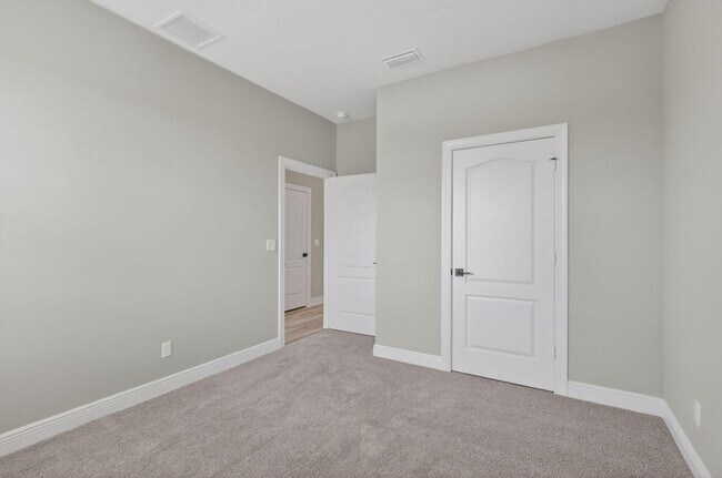 Building Photo - 1808 Gaiety Way