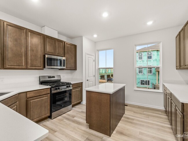 Building Photo - 14946 Dyer Ln