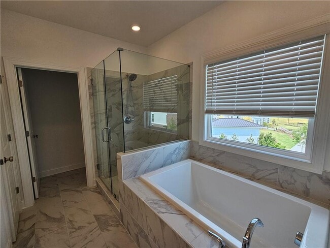 Building Photo - 500 Healy Dr