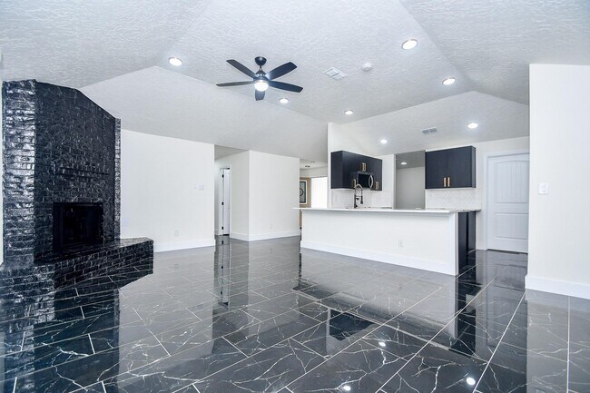 Primary Photo - 6530 La Violetta Dr