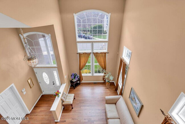 Building Photo - 17 Trumbull Ct