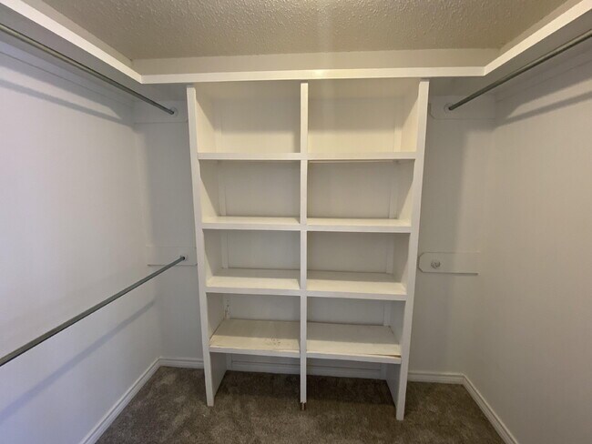 Building Photo - 9806 Genoa Ave