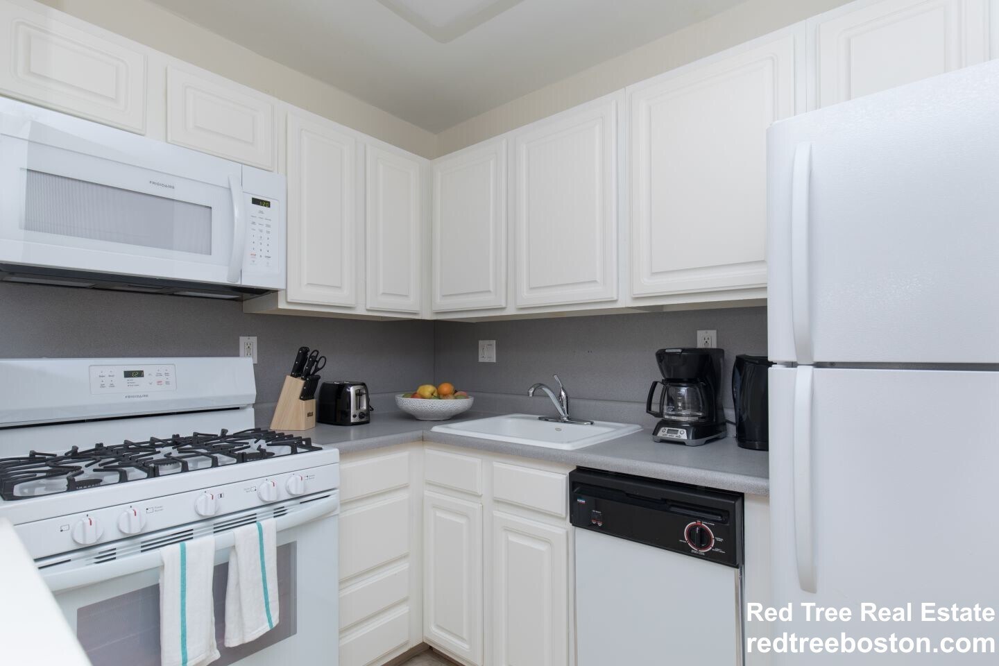 Building Photo - 175 Freeman St