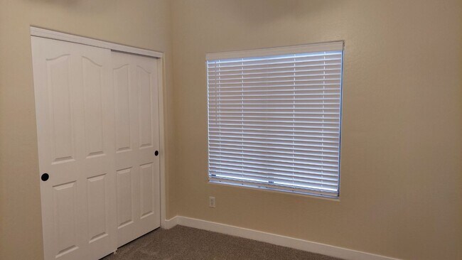 Building Photo - GORGEOUS HOME IN AVONDALE!!