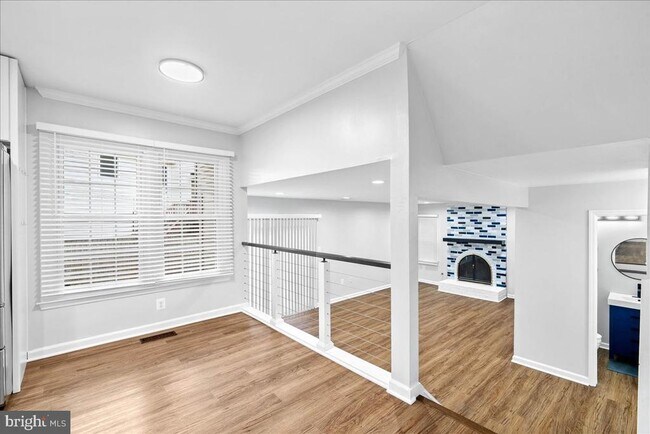Building Photo - 9303 Macswain Pl