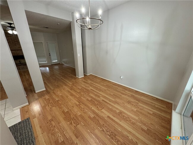 Building Photo - 617 Dunbar Dr