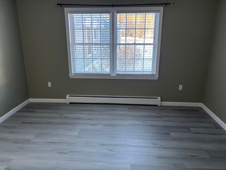 Building Photo - 504 Springbrook Cir