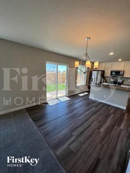Building Photo - 10045 Luneth Dr