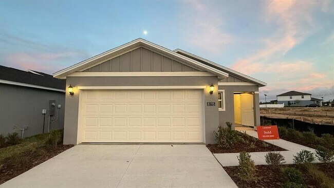 Building Photo - 8195 SW 45th Ct