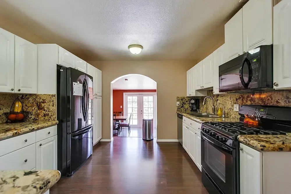 Building Photo - 6824 Harvala St