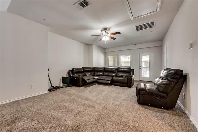 Building Photo - 2405 Siskiyou St