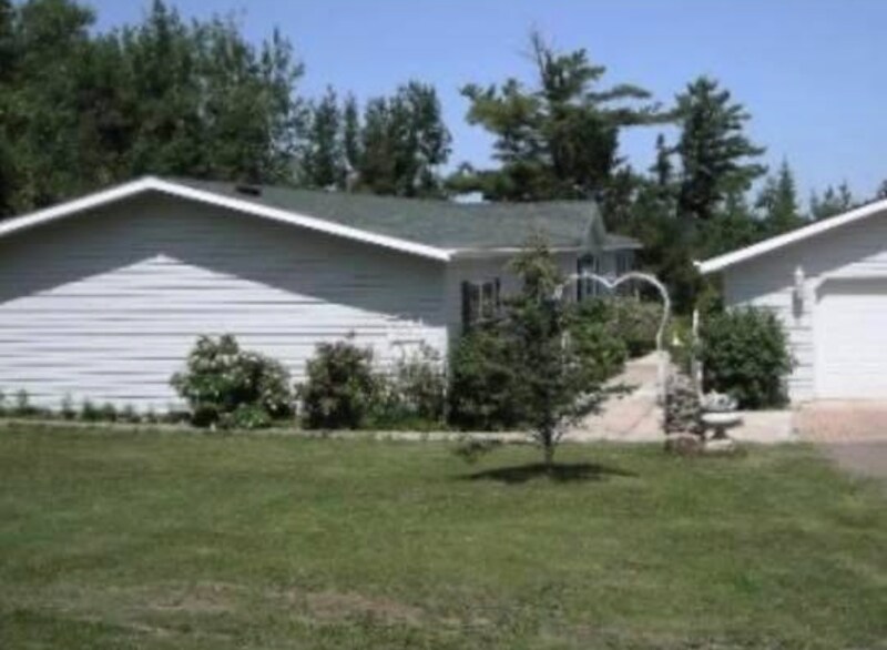 Building Photo - 8677 W Lake Rd
