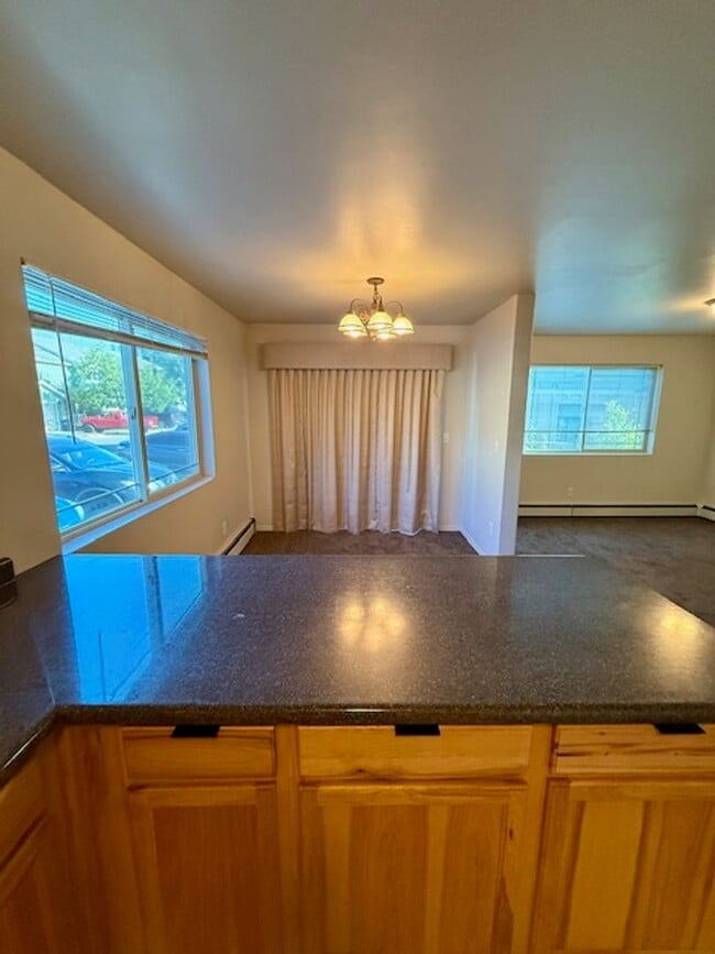 Building Photo - 3 Bedroom, 2.5 Bathroom Townhouse; Short Drive to MSU Campus