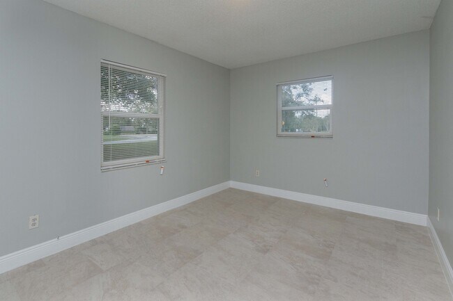 Building Photo - 1191 Forest Hills Rd