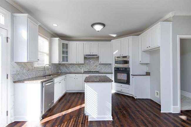 Building Photo - 1763 Crossvale Dr