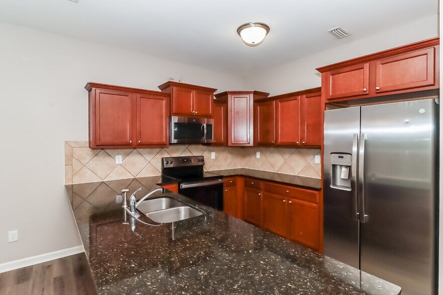 Building Photo - 2708 Bramble Ridge Ct
