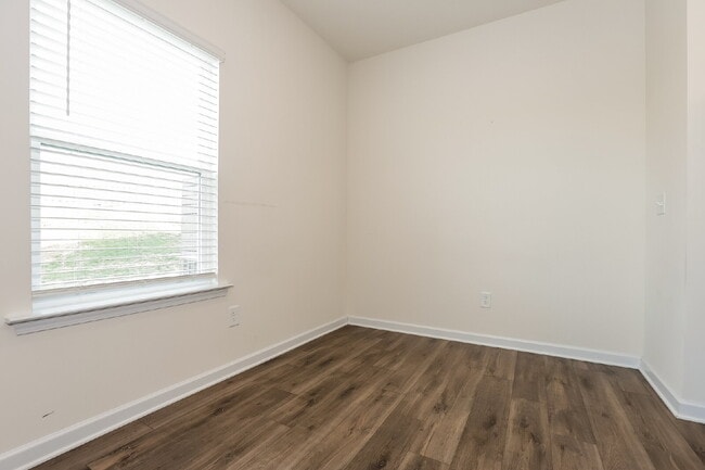 Building Photo - 36 Felton Pl