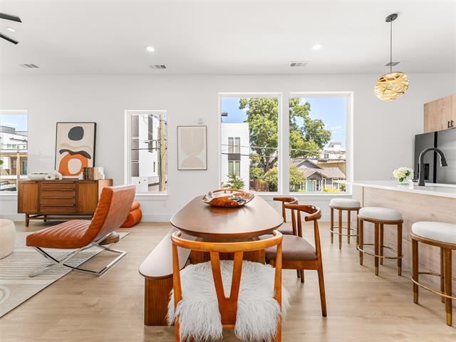 Building Photo - 2019 N Prairie Ave