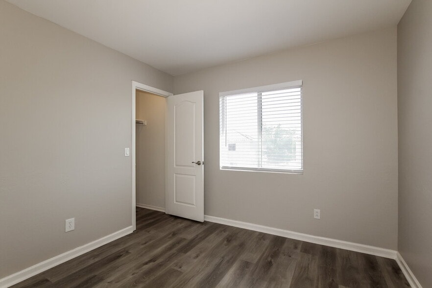 Building Photo - 12249 W Larkspur Rd