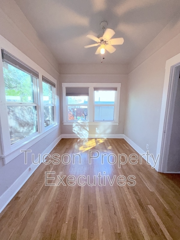 Building Photo - 1245 N 1st Ave