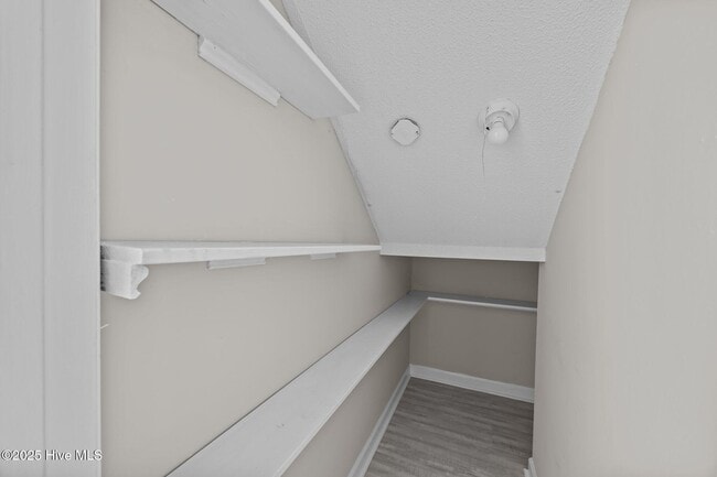 Building Photo - 125 Pirates Rd
