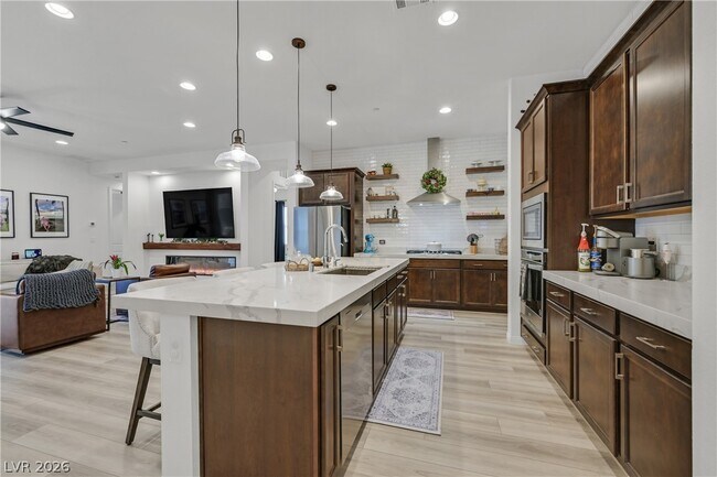 Building Photo - 111 Ibiza Lk Dr