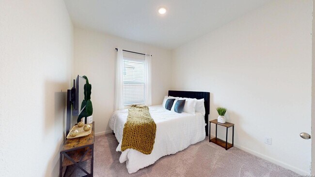 Building Photo - 5814 Lilac Lndg