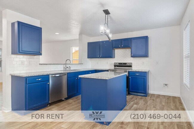 Building Photo - 203 Shadbush St