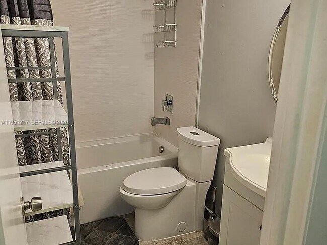 Building Photo - 1100 Salzedo St