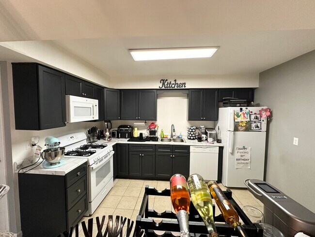 Building Photo - 2390 Bicentennial Ave