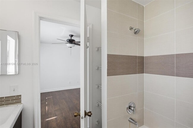 Building Photo - 17530 SW 139th Ct