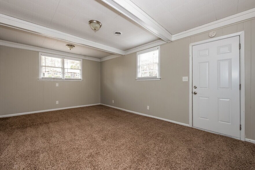 Building Photo - 6276 Harbin Woods Dr