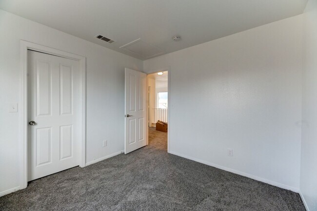 Building Photo - 4548 Grand Rock Dr
