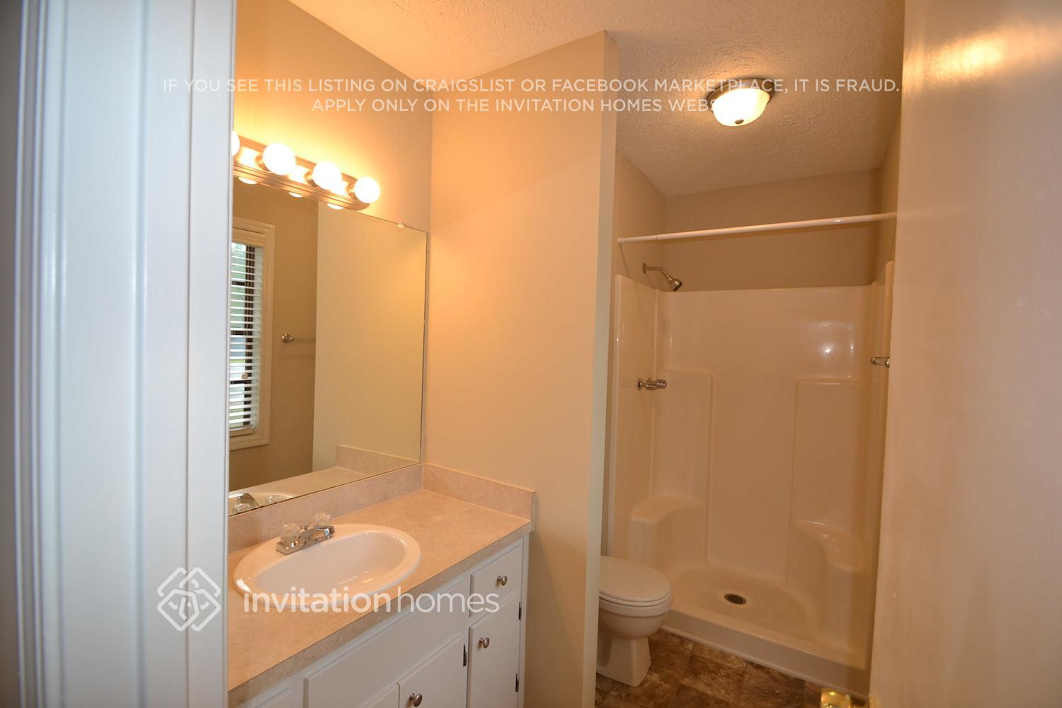 Building Photo - 71 Landmark Ct SW