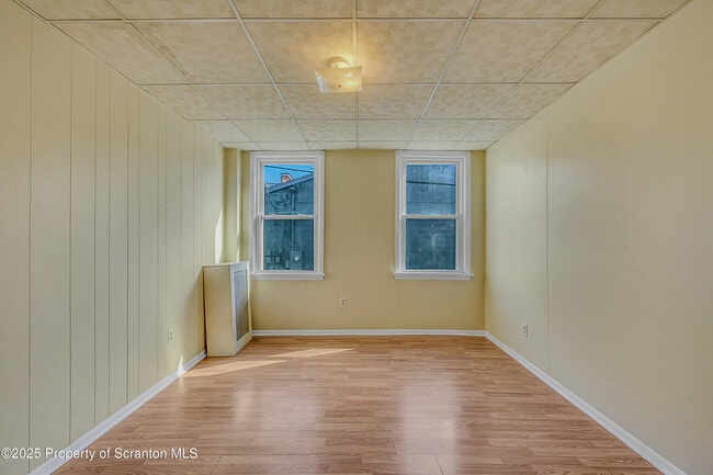 Building Photo - 398 Winola Ave