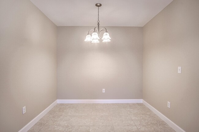 Building Photo - Beautiful New Luxury 2B/2B Apartment in FW...