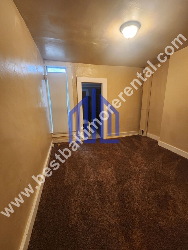 Building Photo - 2 Bedroom Home Available in West Baltimore
