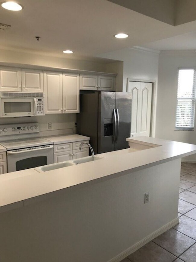 Building Photo - Osprey Cove 2/2 Annual rental