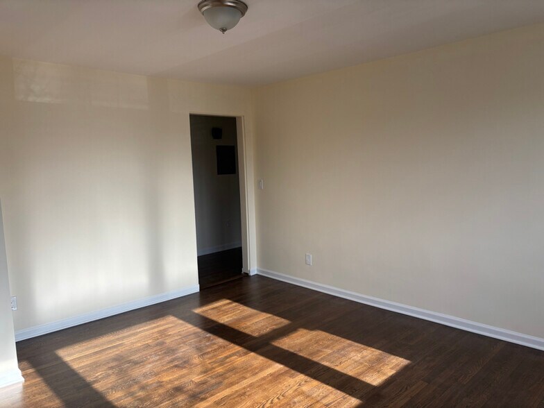 Building Photo - 65 Ludlow St