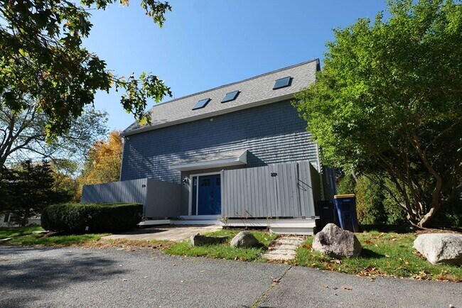 Building Photo - 23 Winter St